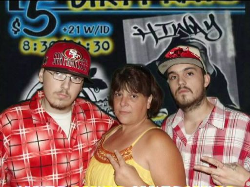 FAMILY PHOTO AFTER DOPE LIVE SHOW!!! Mattsuuii, Mama T, Rob ~ The ~ DoN